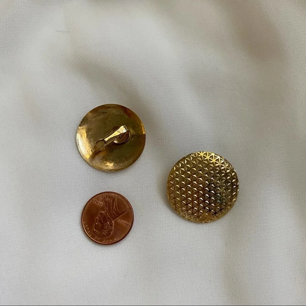 VTG Gold Micro Geometric Textured Clip Earrings